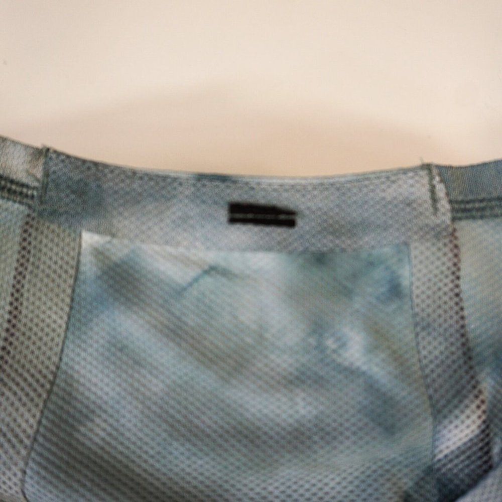 Lululemon Shirt Mens Tie Dye Short Sleeve Active Casual Sz Large Blue Gray - Picture 10 of 10